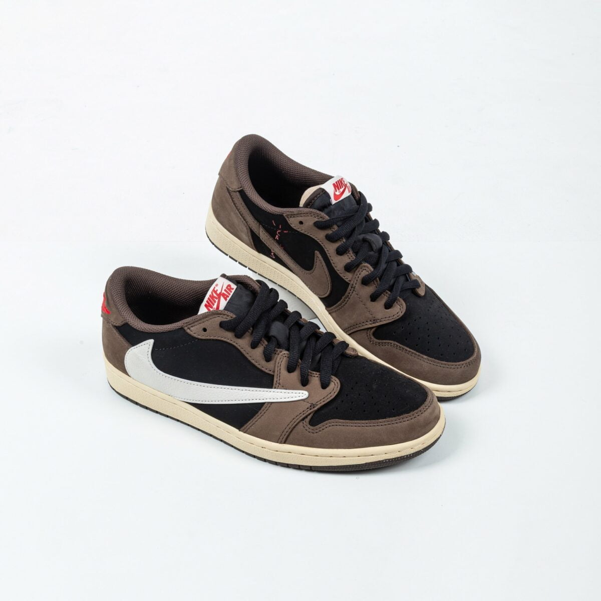 Jordan 1 Retro Low OG SP TraviScott